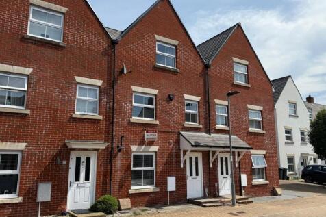4 bedroom town house for sale