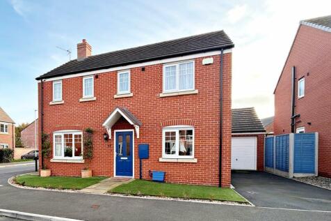 Strawberry Place, Pershore 3 bed detached house for sale