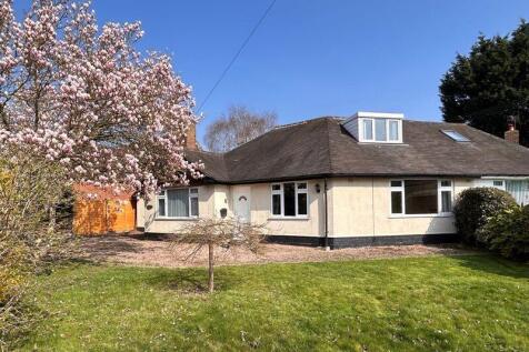 Main Street, Pinvin 4 bed bungalow for sale