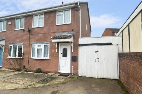 Drayton Place, Wellingborough NN9 2 bed semi