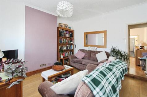 Tonge Road, Sittingbourne 3 bed end of terrace house for sale