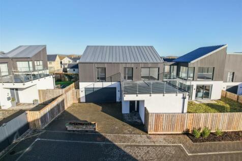 5 bedroom house for sale