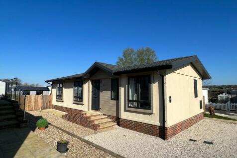 2 bedroom park home for sale