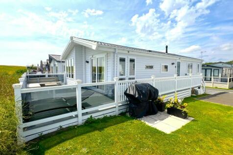 2 bedroom holiday lodge for sale