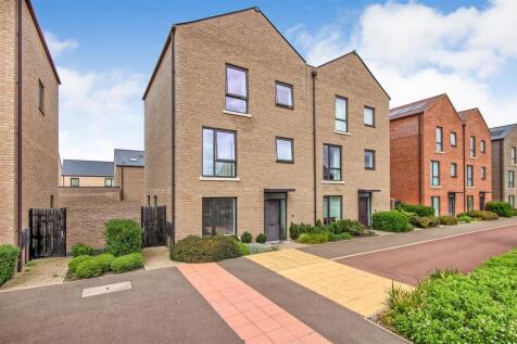 5 bedroom semi-detached house for sale