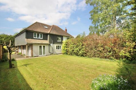 5 bedroom semi-detached house for sale
