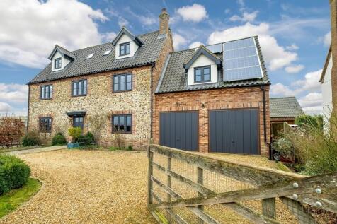 6 bedroom detached house for sale