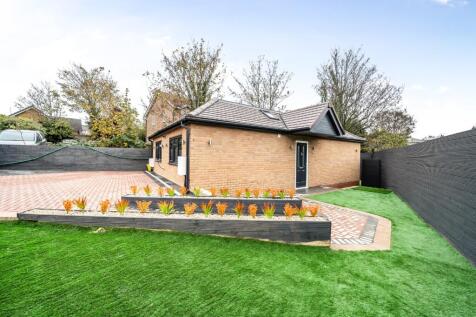 2 bedroom detached house for sale