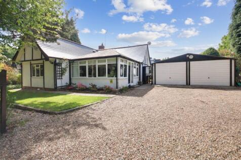Felcourt Road, Felcourt, RH19 2 bed detached bungalow for sale