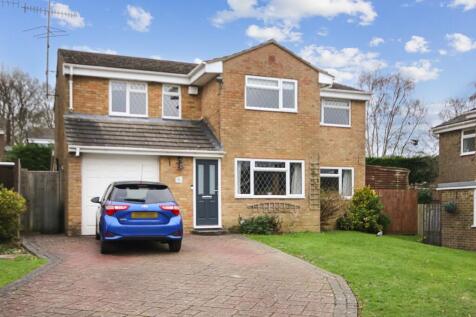 6 bedroom detached house for sale