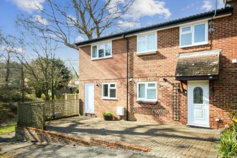 Hallsland, Crawley Down, RH10 4 bed semi