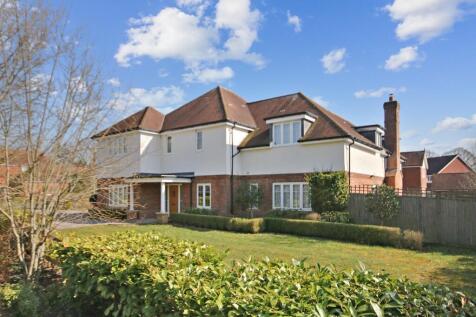 Coppice Vale, Felbridge, RH19 5 bed detached house for sale