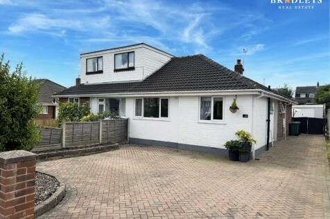 3 bedroom semi-detached bungalow for sale