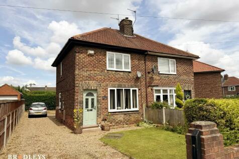 2 bedroom semi-detached house for sale