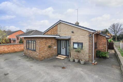 3 bedroom detached bungalow for sale