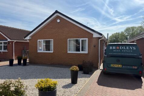 2 bedroom detached bungalow for sale