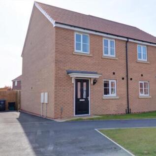 2 bedroom semi-detached house for sale