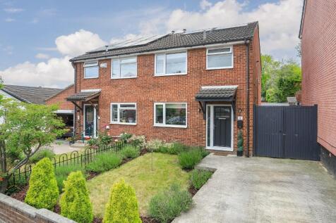3 bedroom semi-detached house for sale