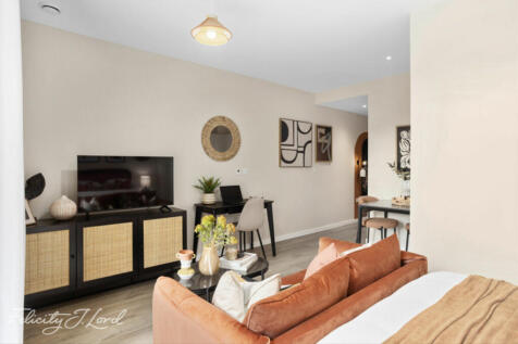 Vermont House, London, EC1V 1 bed apartment for sale