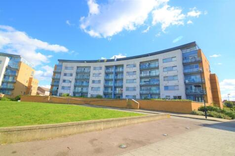 Tideslea Path, London, SE28 0NA 2 bed flat for sale