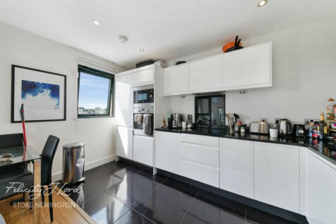 Hythe House, Green Lanes Walk, N4 2 bed flat for sale