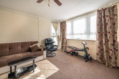 Lonsdale Close, East Ham, London, E6 2 bed flat for sale