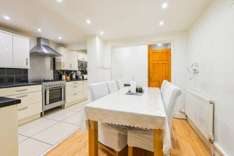 Stock Street, Plaistow, London, E13 3 bed house for sale
