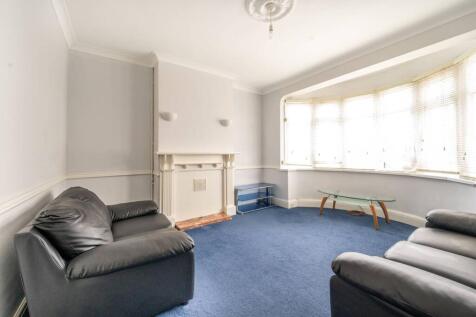 Cumberland Road, Plaistow, London, E13 1 bed flat for sale