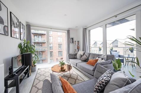 Ironworks Way, Upton Park, London, E13 2 bed flat for sale