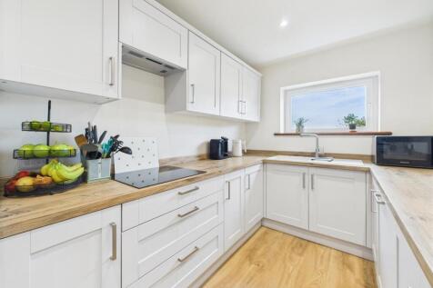 2 bedroom house for sale