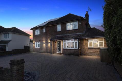 5 bedroom detached house for sale