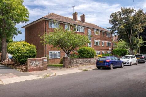 Shakespeare Road, Worthing 3 bed flat for sale