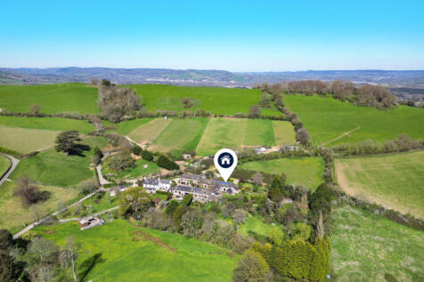 4 bedroom link detached house for sale