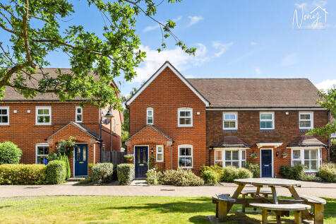 2 bedroom semi-detached house for sale