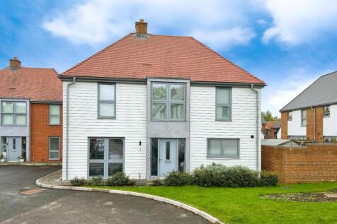 Conningbrook Lakes, Ashford, Kent 4 bed detached house for sale
