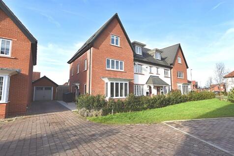 4 bedroom semi-detached house for sale