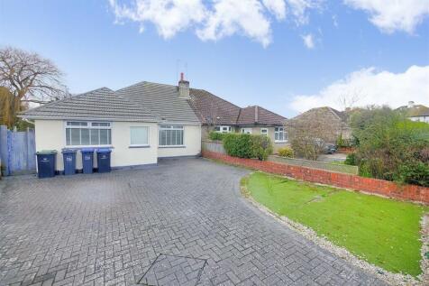 3 bedroom semi-detached bungalow for sale