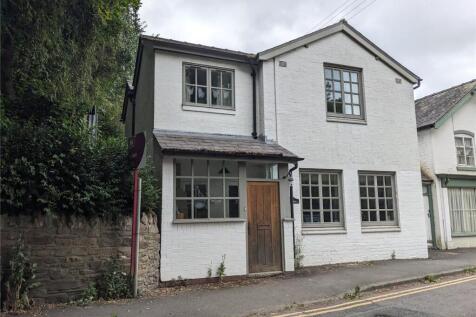 3 bedroom link detached house for sale
