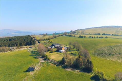 6 bedroom detached house for sale