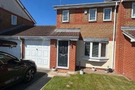2 bedroom semi-detached house for sale