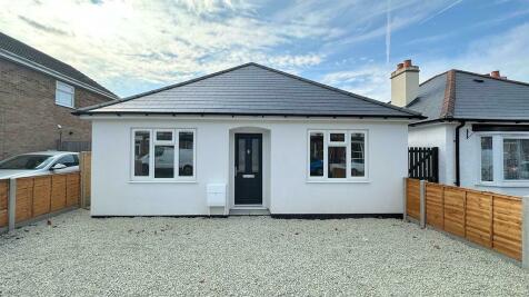 2 bedroom detached bungalow for sale