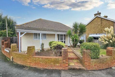 4 bedroom chalet for sale