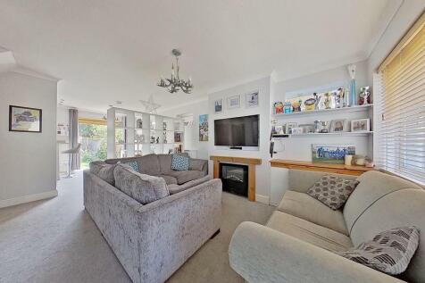 Glenbervie Drive, Herne Bay, CT6 6QN 4 bed semi