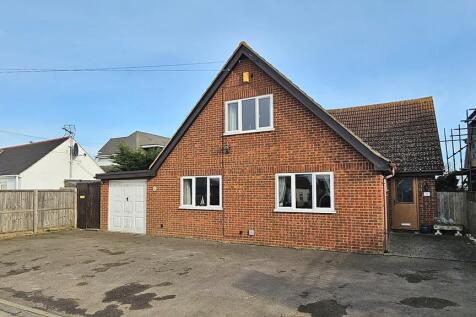 Riley Avenue, Herne Bay, CT6 8AS 4 bed chalet for sale
