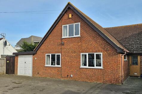Riley Avenue, Herne Bay, CT6 8AS 4 bed chalet for sale