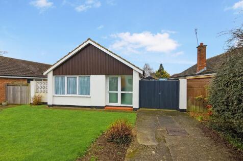 Hunters Forstal Road, Herne Bay, CT6 7BG 2 bed detached bungalow for sale