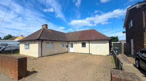 3 bedroom detached bungalow for sale