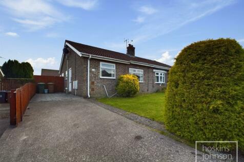 2 bedroom semi-detached bungalow for sale