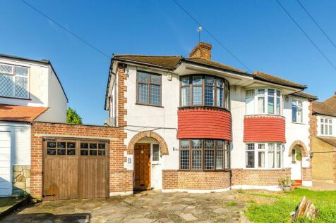 3 bedroom semi-detached house for sale