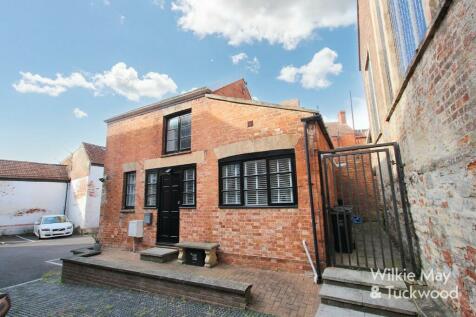 1 bedroom coach house for sale